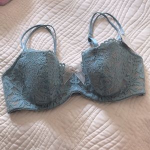 Wacoal b.tempted bra 34D NWT